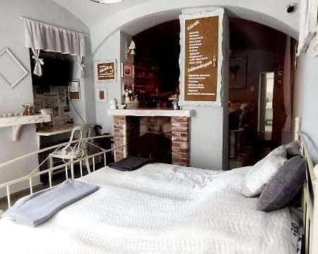 Godot Apartman Miskolc Bagian luar foto