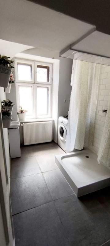 Godot Apartman Miskolc Bagian luar foto