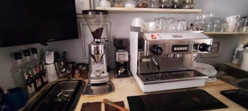 Godot Apartman Miskolc Bagian luar foto